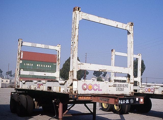 Empty OOCL flat rack
